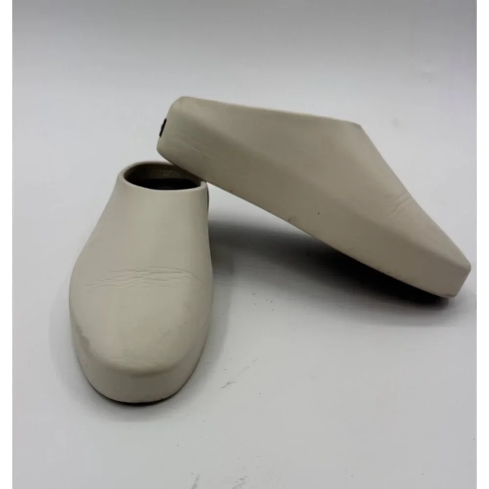 Fear Of God The California 2.0 Cream Slip-On Mules Clogs Size 7 or EU 37 - Picture 2 of 10